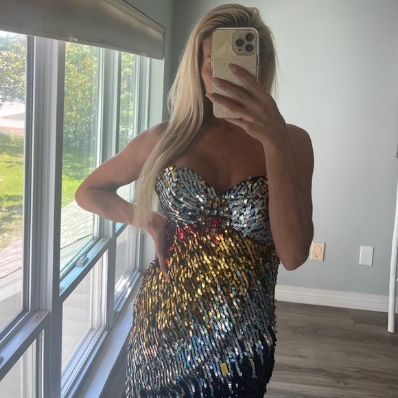 Jovani Sequined Dress NWT Size 2 - Picture 3 of 10